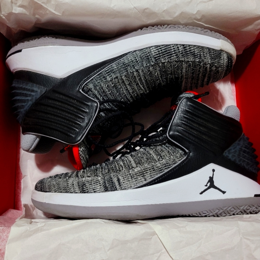 Jordans 32